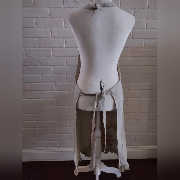 Apron with Wine Bottle and Grapes - Picture 3 of 4